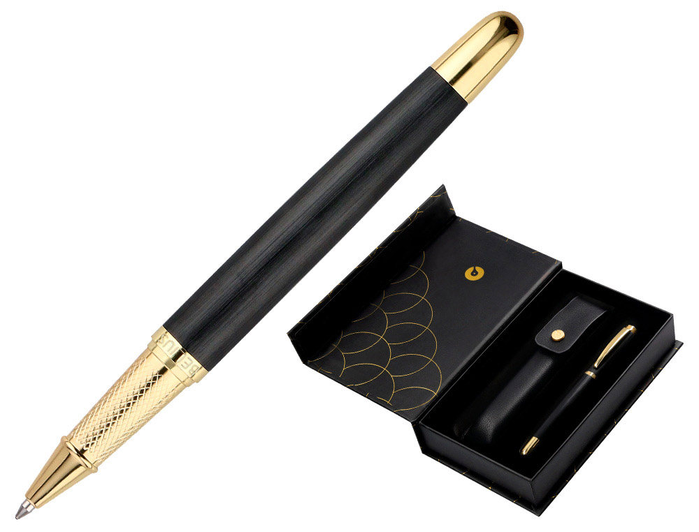 BOLIGRAFO Y ESTUCHE BELIUS PASSION DOR ALUMINIO TEXTURA CEPILLADA COLOR NEGRO Y DORADO TINTA AZUL CAJA DISEÑO