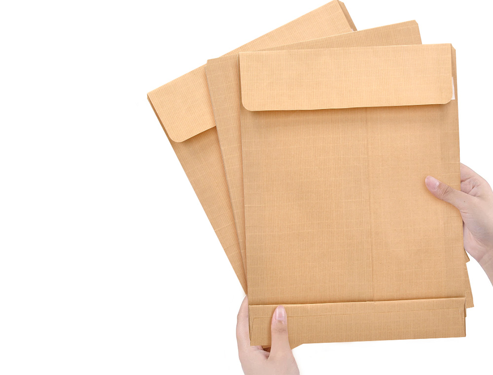 SOBRE LIDERPAPEL BOLSA FUELLE KRAFT 229X324X30 MM SOLAPA TIRA DE SILICONA PAPEL 120 GR CAJA DE 50 UNIDADES