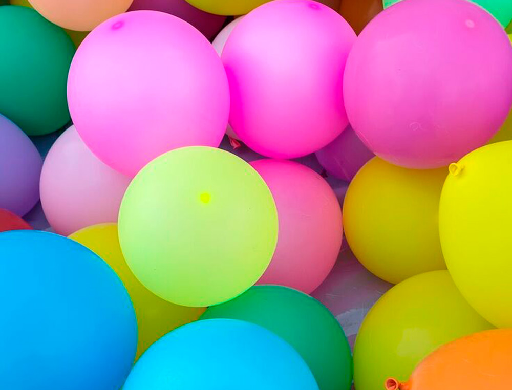 GLOBO 100% LATEX BIODEGRADABLE FLUORESCENTE BOLSA DE 15 UNIDADES COLORES SURTIDOS