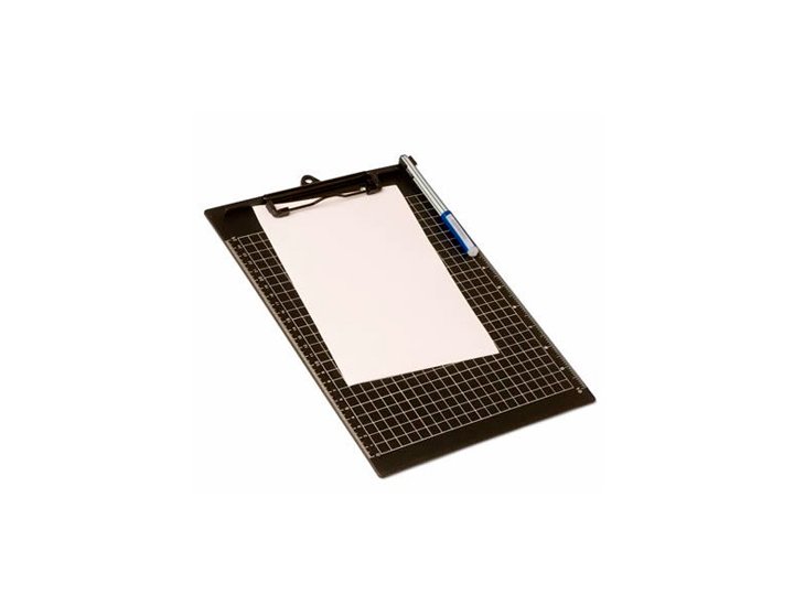 PLACA CON PINZA CUADRICULADA DINA4 NEGRA RETRATO OFFICE BOX