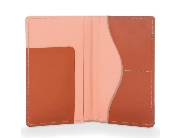 PORTAPASAPORTE DE CUERO URBAN PLUS MATONE AND PINK SAND VACAVALIENTE